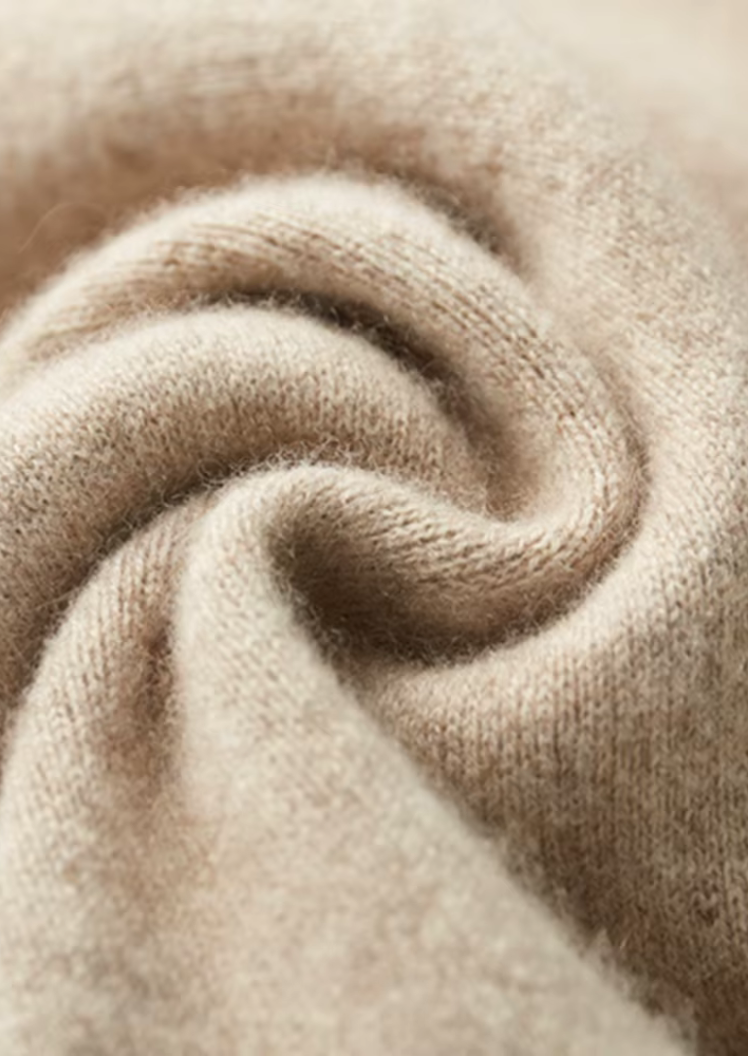 ENSEMBLE DE LOISIRS EN CASHMERE DE LUXE