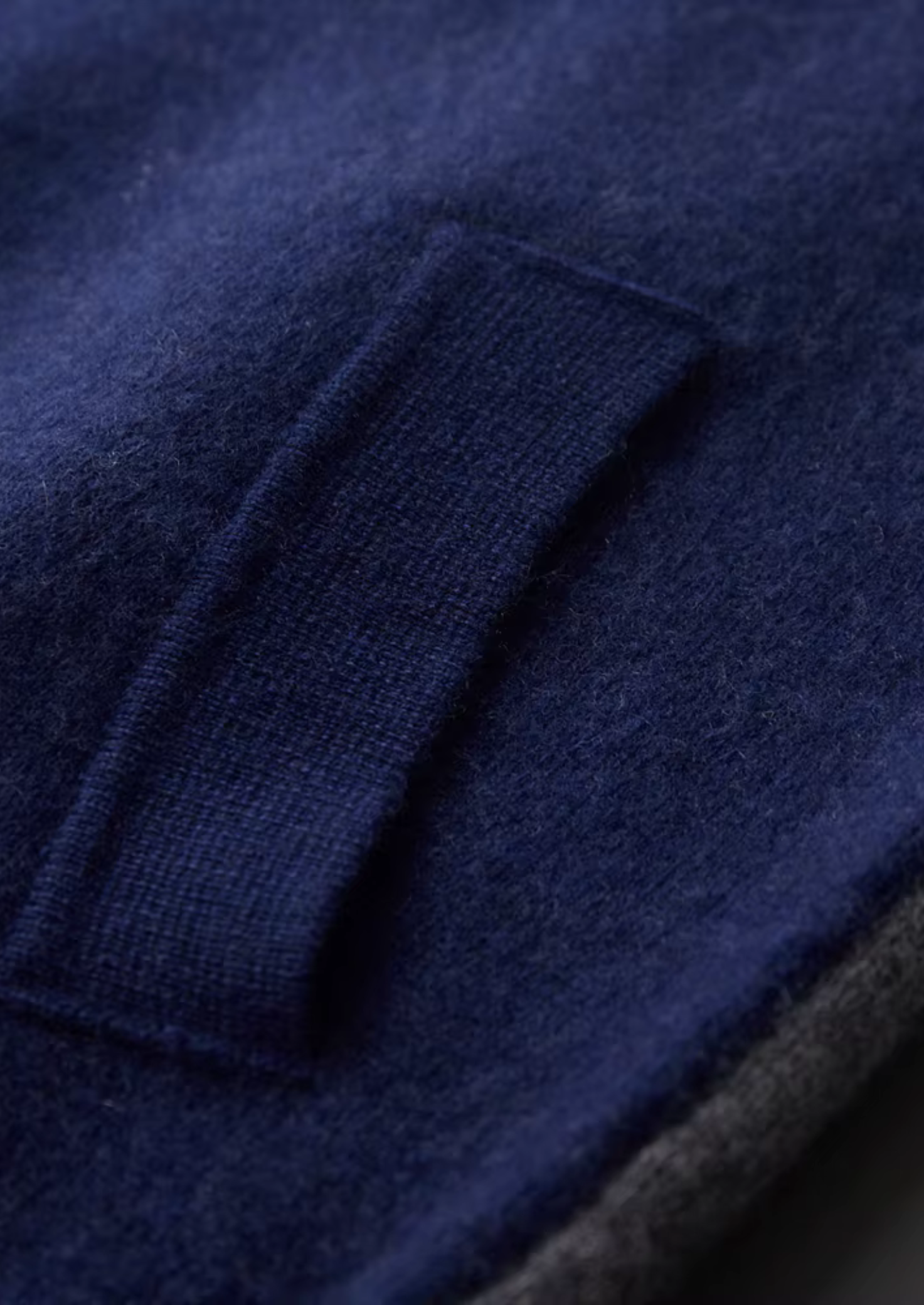 ENSEMBLE DE LOISIRS EN CACHEMIRE DE PREMIÈRE QUALITÉ