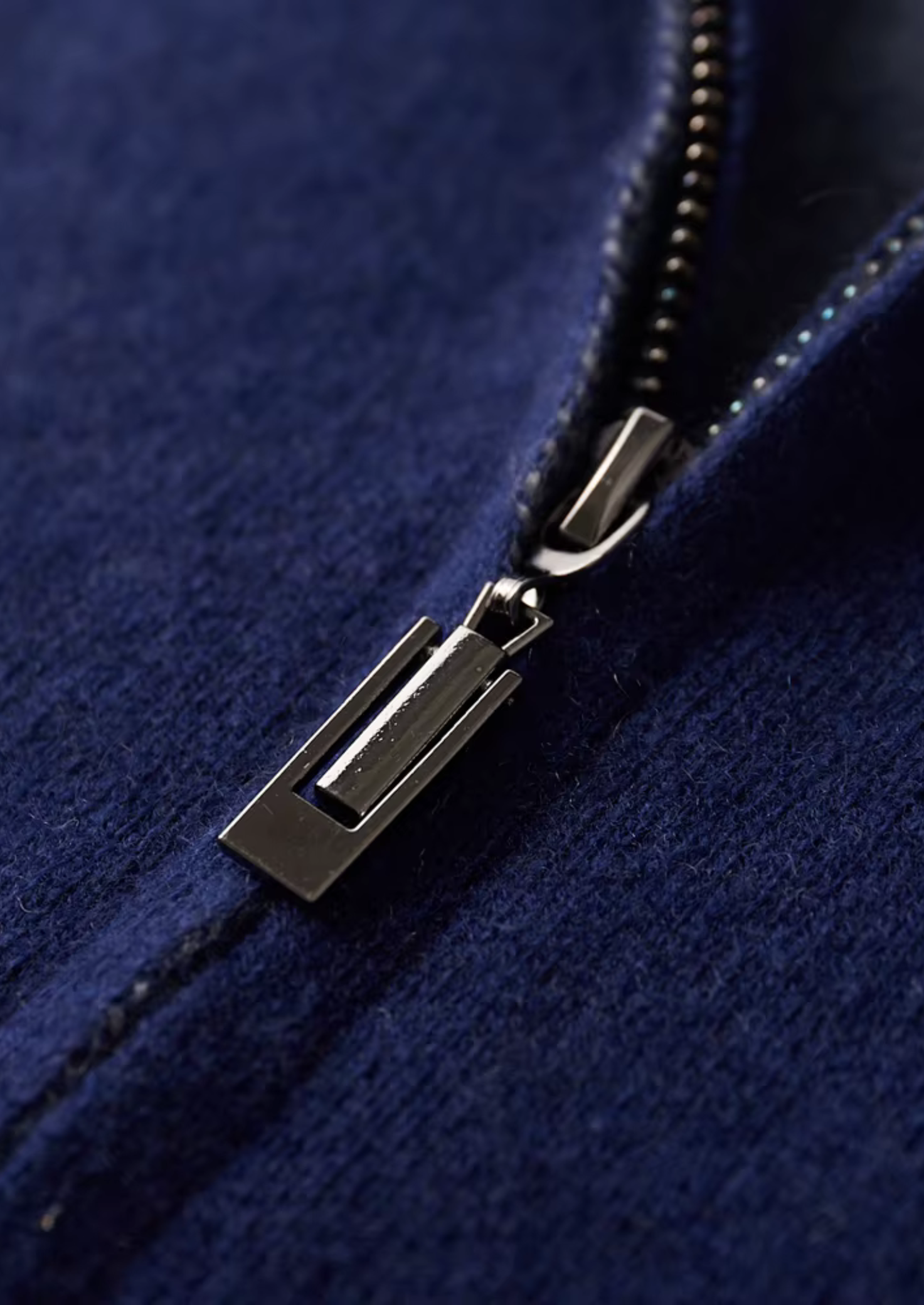 ENSEMBLE DE LOISIRS EN CACHEMIRE DE PREMIÈRE QUALITÉ