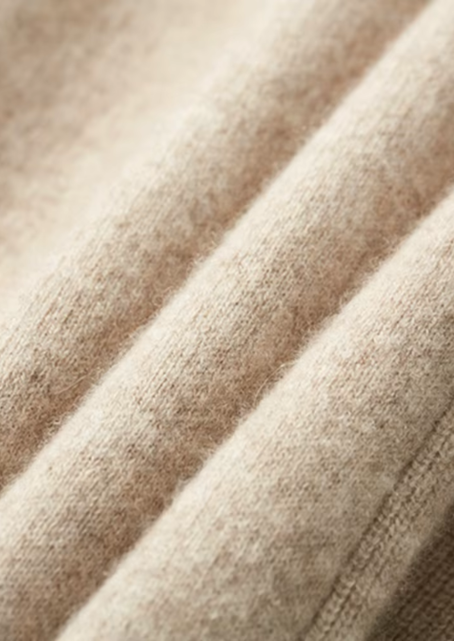 ENSEMBLE DE LOISIRS EN CASHMERE DE LUXE