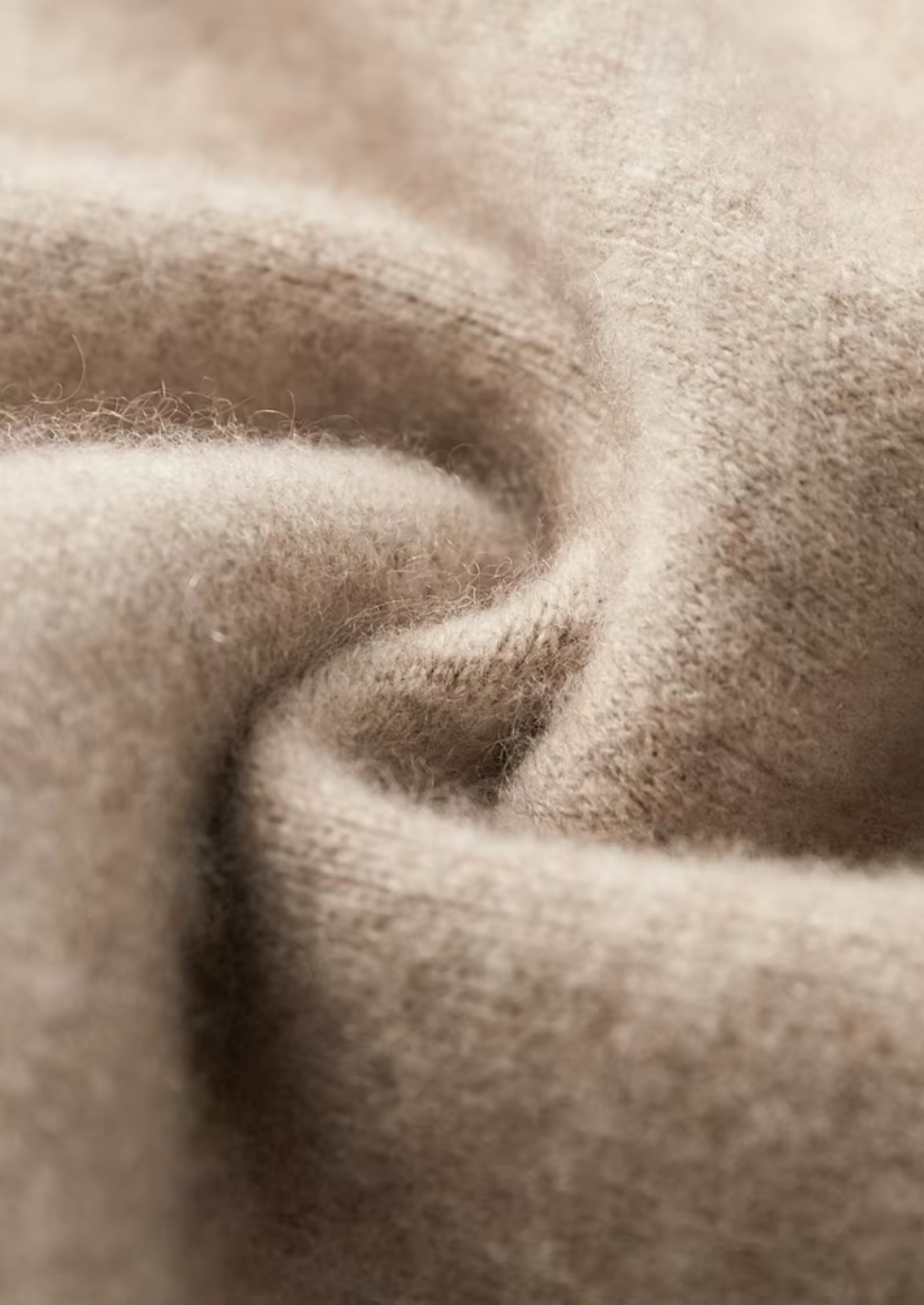 ENSEMBLE DE LOISIRS EN CACHEMIRE DE PREMIÈRE QUALITÉ